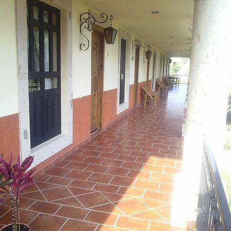 Chalet De Colombo Hotel Ciudad Guzman Exterior foto